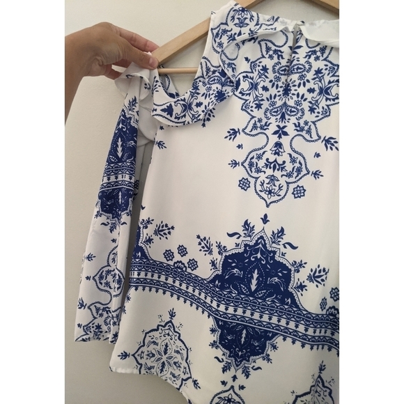 Lovers + Friends Cold Shoulder Ruffle Blouse - Picture 3 of 9